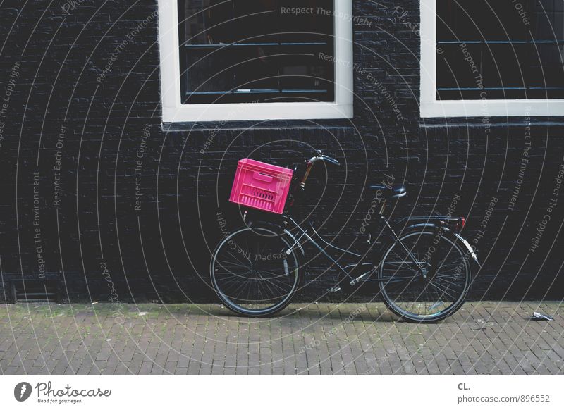amsterdam Haus Mauer Wand Fenster Verkehr Verkehrsmittel Verkehrswege Straßenverkehr Fahrradfahren Wege & Pfade Bürgersteig fahrradkorb Korb rosa