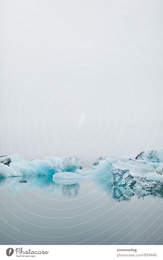 I'm in Iceland. Natur Urelemente Wasser schlechtes Wetter Nebel Eis Frost Meer See Klima Eisberg Gletschereis blau schimmern ruhig Wolken Klarheit