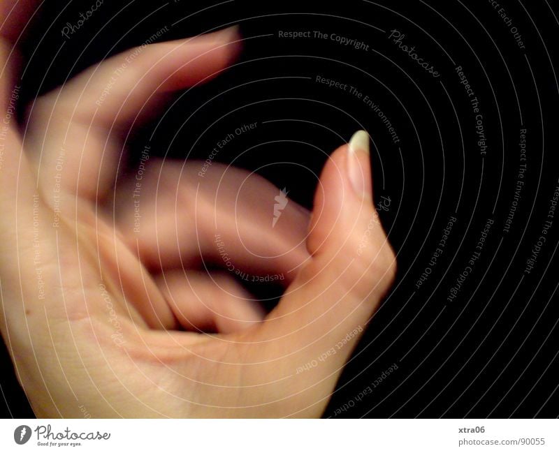 bewegte Hand 5 Finger Fingernagel Geschwindigkeit schwarz Mensch Bewegung schärfe-unschärfe Haut
