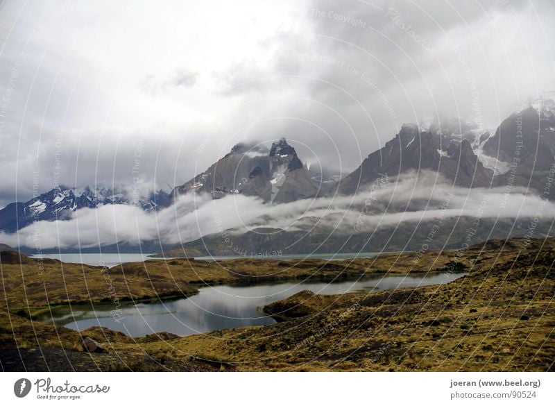 Berggestalten Wolken Chile Torres del Paine NP Südamerika Lake Matheson wandern Berge u. Gebirge Fluss Bach Patagonien Sonnendurchbruch Landschaft