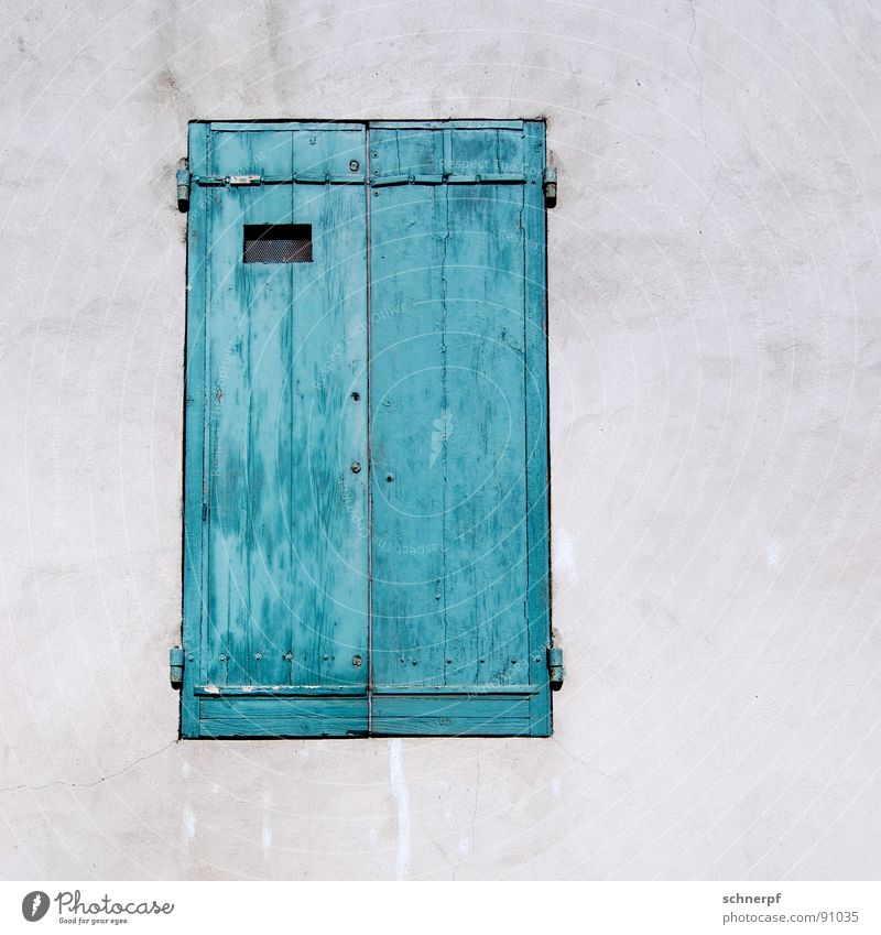 Heute geschlossen. Fenster Holz Haus einfach Wand grün Ferien & Urlaub & Reisen zweifarbig Frankreich Einsamkeit Südfrankreich angemalt Raum Strukturen & Formen