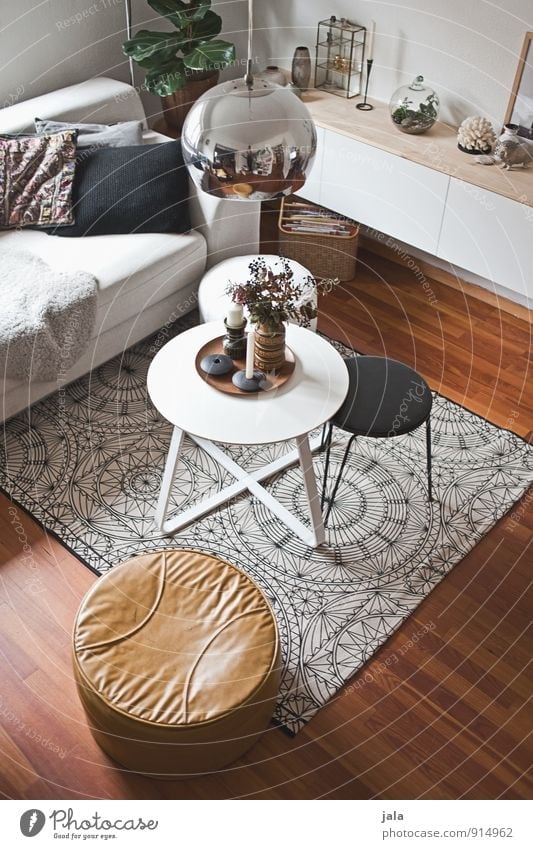 wohnraum Lifestyle Stil Häusliches Leben Wohnung einrichten Innenarchitektur Dekoration & Verzierung Möbel Lampe Sofa Tisch Raum Wohnzimmer ästhetisch modern