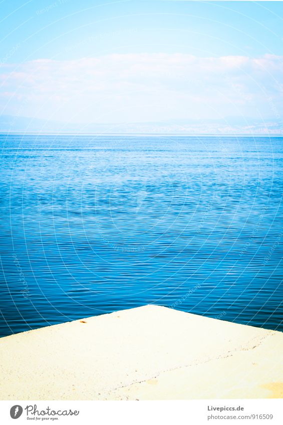 Insel Krk Ferien & Urlaub & Reisen Sommer Sommerurlaub Meer Wasser Schönes Wetter blau gelb schwarz weiß Außenaufnahme Menschenleer
