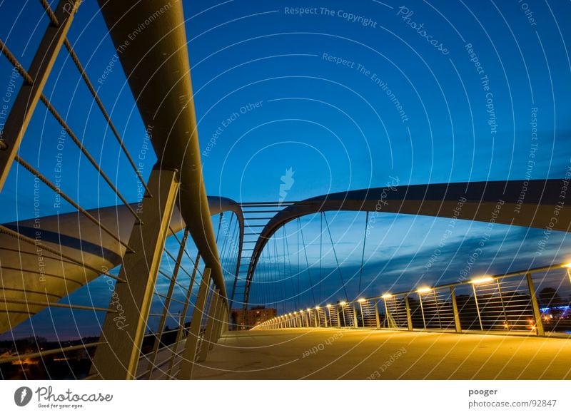 Dynamic Bridge gelb Schwung Basel Brücke Dynamik Abend Himmel blau Geländer Rhein Architektur