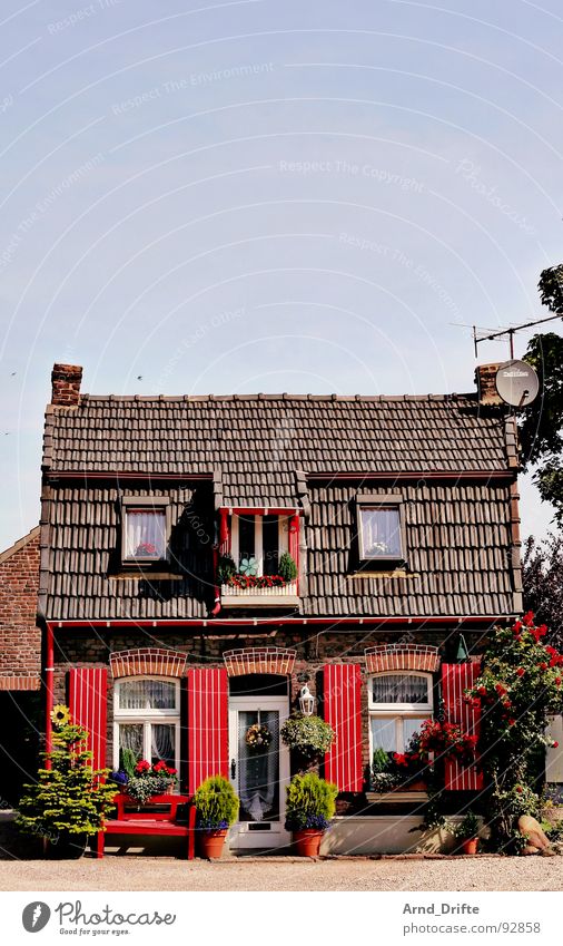 Hutzelhäuschen Haus rot Dorf klein Romantik Sommer Deutschland Himmel Amerika