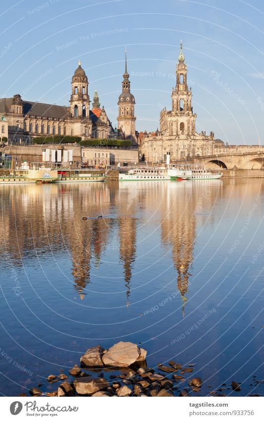 MORGENRUHE Reflexion & Spiegelung Dresden Elbe Dampfschiff Morgen Sonnenaufgang Stadt Deutschland Ferien & Urlaub & Reisen Wasser Idylle himmlisch paradiesisch