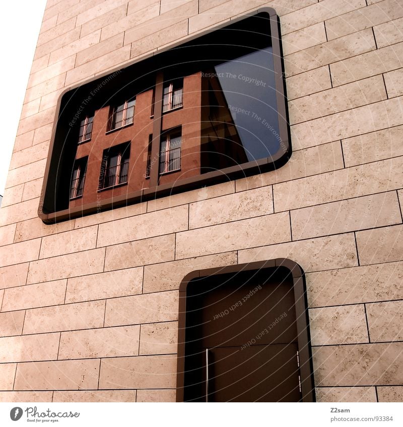abgerundet07 Haus einfach Fenster Reflexion & Spiegelung Physik Stil modern architecture Stein Tür Wärme Farbe Glas window Stadt runde ecken Architektur