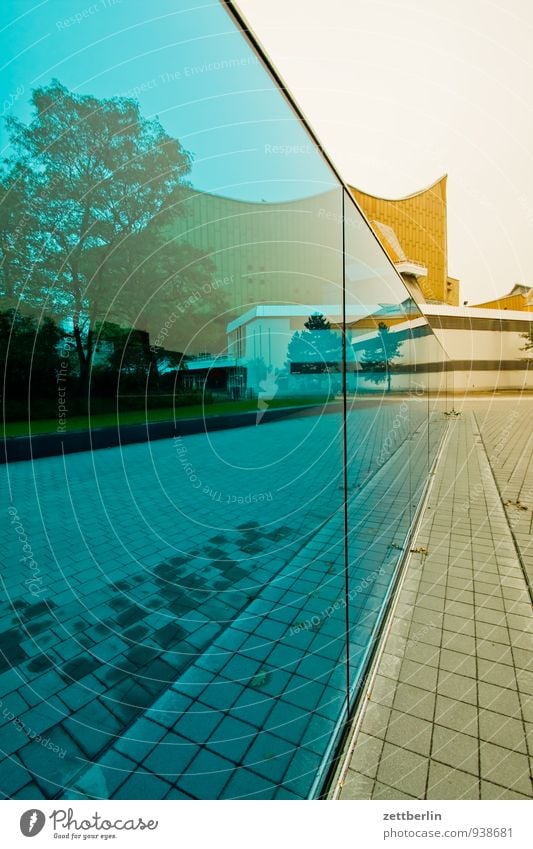 Gedenk- und Informationsort Berlin Denkmal Sterbehilfe Nationalsozialismus Deutschland Wand Glas durchsichtig Fensterscheibe Scheibe Glasscheibe Klarheit