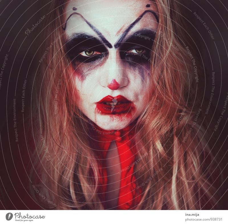 Frau als Horrorclown geschminkt Feste & Feiern Karneval Halloween Mensch feminin 1 gefräßig Hemmungslosigkeit egoistisch Wut Ärger gereizt Feindseligkeit