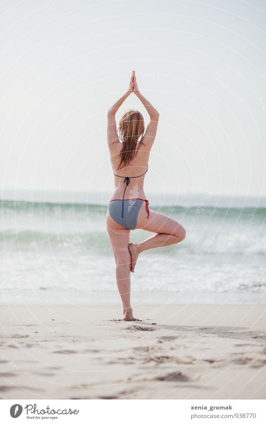 Yoga am Strand Lifestyle schön Körperpflege Gesundheit Fitness Wellness Leben harmonisch Wohlgefühl Zufriedenheit Sinnesorgane Erholung ruhig Meditation