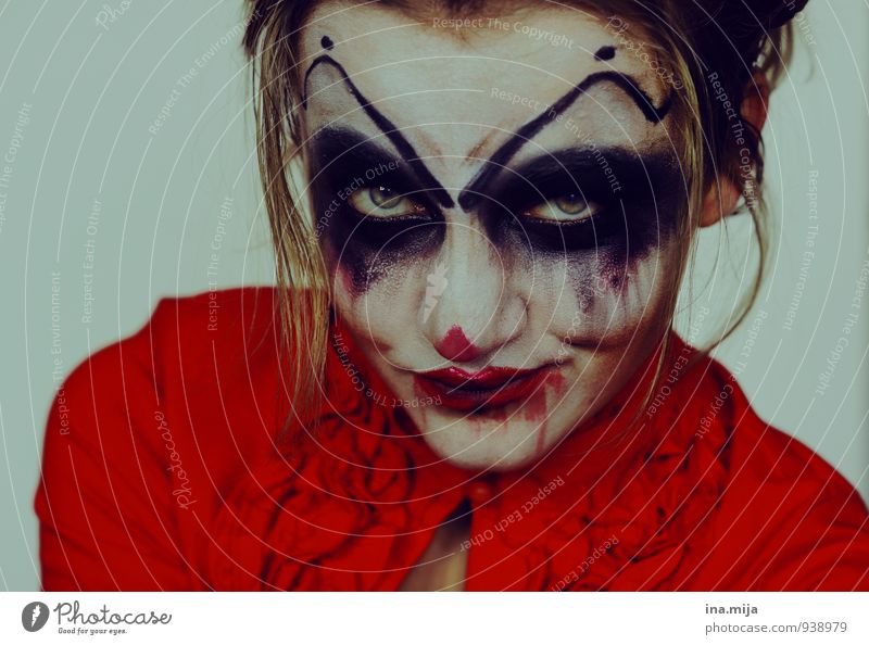 weiblicher Horrorclown Feste & Feiern Karneval Halloween feminin Junge Frau Jugendliche 1 Mensch 18-30 Jahre Erwachsene bedrohlich dunkel Ekel frech gruselig