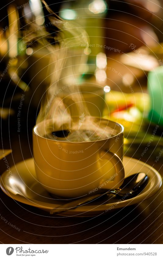 Kaffeduft Getränk trinken Heißgetränk Kaffee Geschirr Tasse Warmherzigkeit harmonisch Kaffeetasse Kaffeeduft Duft gemütlich Geborgenheit Farbfoto Innenaufnahme