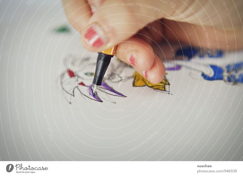 zeichnerin Freizeit & Hobby Kind Haut Hand Finger Künstler zeichnen mehrfarbig Papier Stift Farbe Zeichnung Farbfoto Innenaufnahme Detailaufnahme