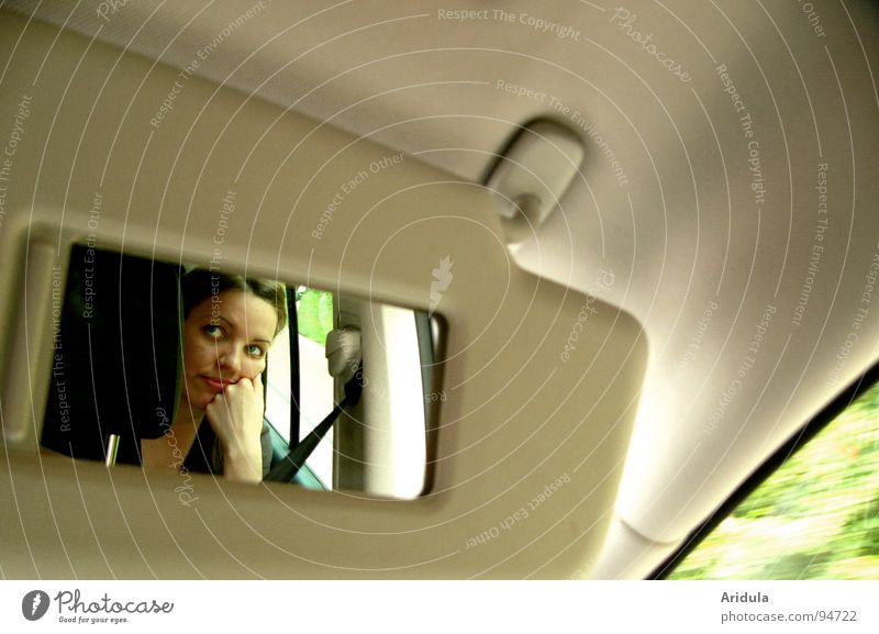 ... drive my car fahren Spiegel Hand schmollen Langeweile beleidigt Fenster Autobahn beige grün Frau PKW Gesicht Ferien & Urlaub & Reisen beobachten warten