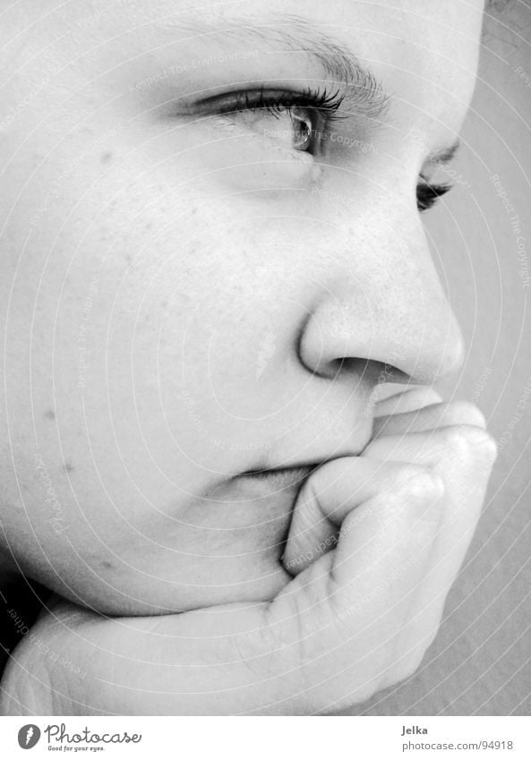 Einen Gedanken verloren Gesicht Mensch Frau Erwachsene Auge Nase Mund Hand Denken aufstützen Strebe abstützen woman face faces eye eyes nachdenken hands