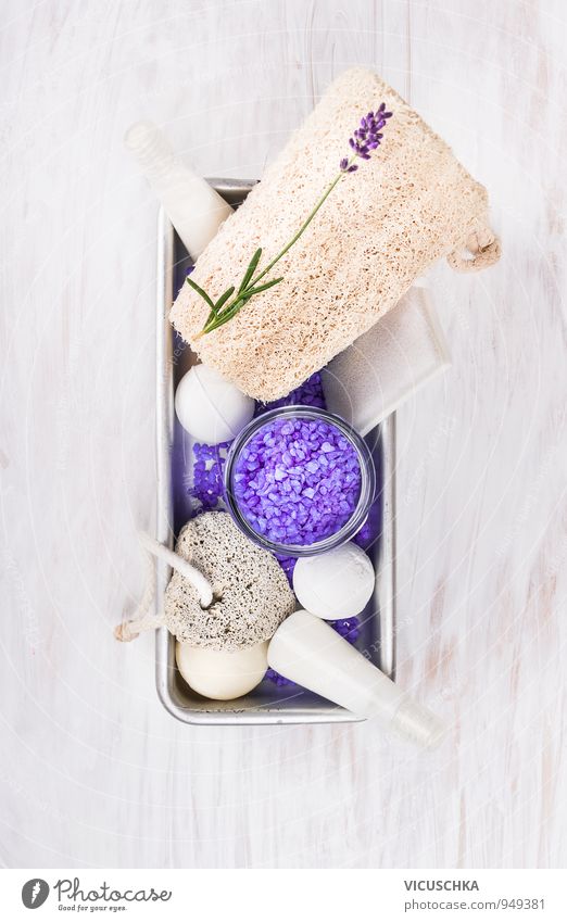 Bad Set mit Lavendel in Metallbox Stil Design schön Körperpflege Pediküre Creme Wellness Wohlgefühl Erholung Duft Spa Sauna Freizeit & Hobby