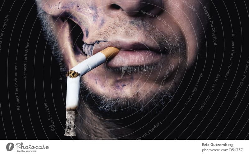 Smoking kills schön Gesicht Gesundheit Gesundheitswesen Krankheit Rauchen Rauschmittel Alkohol Medikament Halloween Mensch bedrohlich dreckig dunkel dünn Ekel