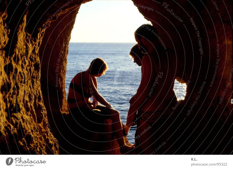 .. damals Erholung ruhig Höhle Meer Portugal Vergangenheit Stimmung Einsamkeit Geborgenheit Gedanke Horizont Sommer Felsen