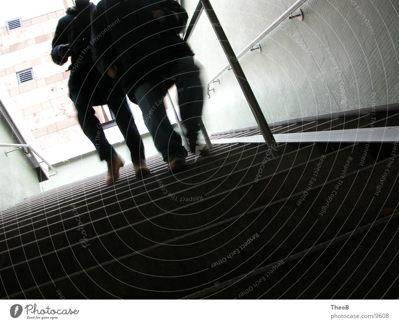 DownStairs Untergrund grün gehen schwarz Stuttgart Mensch Treppe Unterführung laufen black