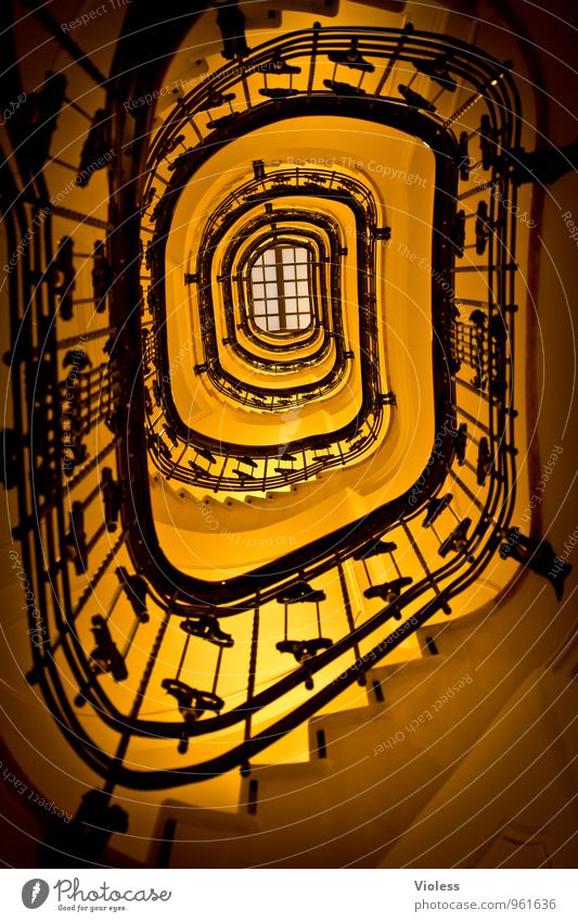 Treppauf... Architektur Treppe fantastisch Kitsch gelb schön Treppenhaus Störtebekerhaus Treppengeländer Experiment Menschenleer
