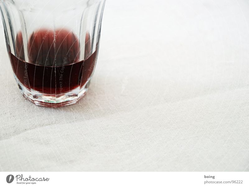viertel Glas Pflaumensaft Aperitif Erfrischungsgetränk Kirschsaft Sirup Saft trinken Getränk Rotwein Winzer Prisma Bügelfalte Likör Alkohol Gastronomie