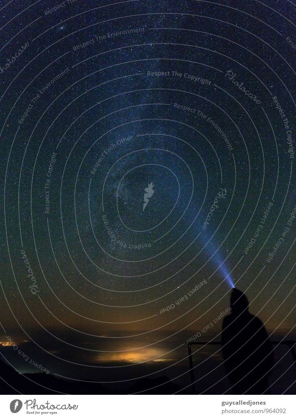 Sternensucher Natur Nachthimmel Horizont Nebel Farbfoto Kunstlicht