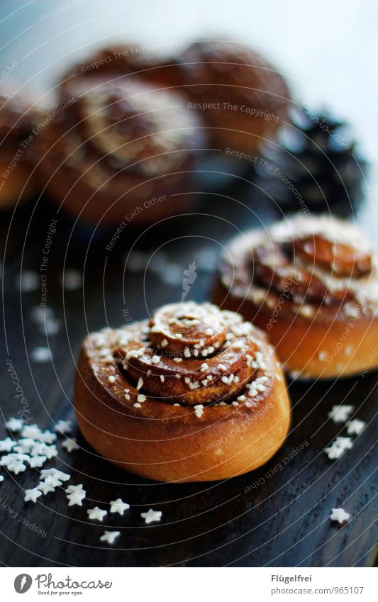 Cinnamon rolls Kaffeetrinken lecker Zimtschnecken Backwaren Weihnachten & Advent Stern (Symbol) Speise Zapfen Dekoration & Verzierung Zucker Süßwaren Tisch