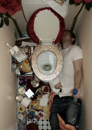 offen für alles. Geruch kämpfen Spray Versorgung Camping Stuhlgang Plüsch glänzend WCsitz Nacht Toilettenpapier Bad Toilettenbürste fließen Mann ungemütlich