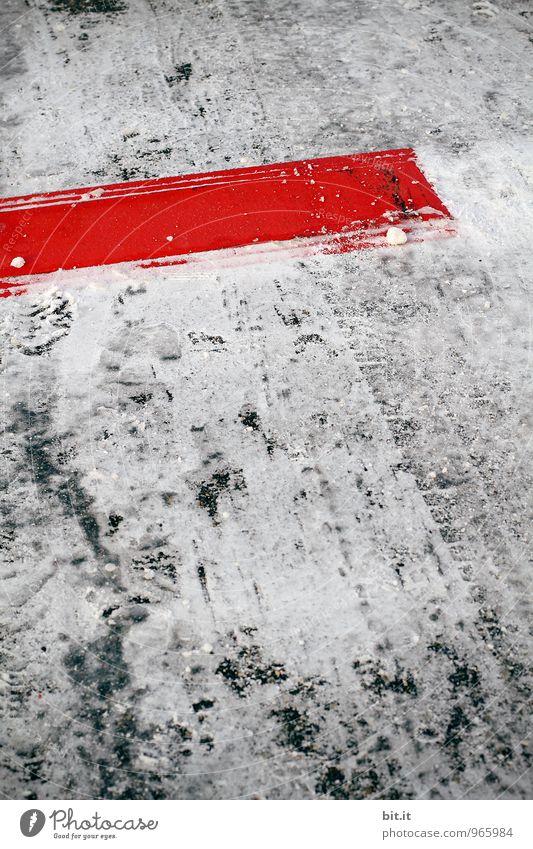 hieb- und stichfest | schnee-deadline Winter Eis Frost Schnee Schneefall Konkurrenz stagnierend Termin & Datum Schneedecke Rutschgefahr Farbfoto