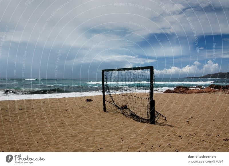 wo ist der Torwart ??? Fußballtor Strand Meer Horizont Ferien & Urlaub & Reisen Wolken Hintergrundbild leer Einsamkeit Korsika Frankreich Wellen weiß Sommer