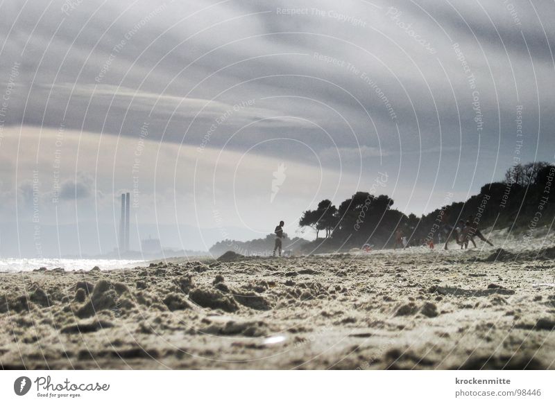 Strandtraum Italien Ferien & Urlaub & Reisen Wolken Toskana Spielen Meer Umweltverschmutzung Sand Industriefotografie Rauch Strandball Untergangsstimmung