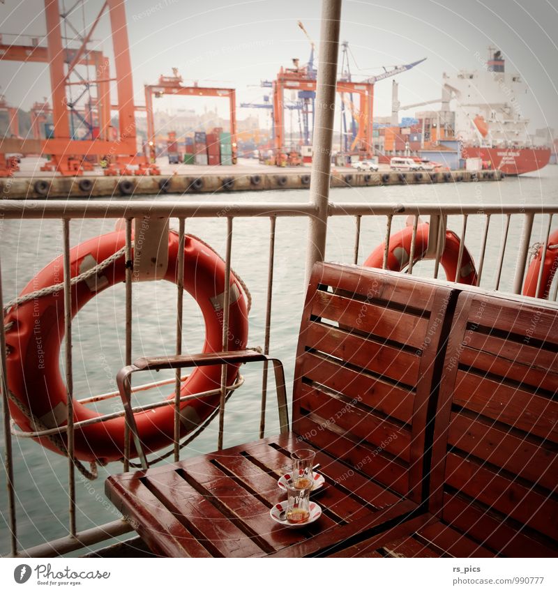 Çay für zwei ... Tee Stil Ferien & Urlaub & Reisen Sightseeing Städtereise Istanbul Fähre Hafen An Bord ästhetisch authentisch retro orange Stimmung