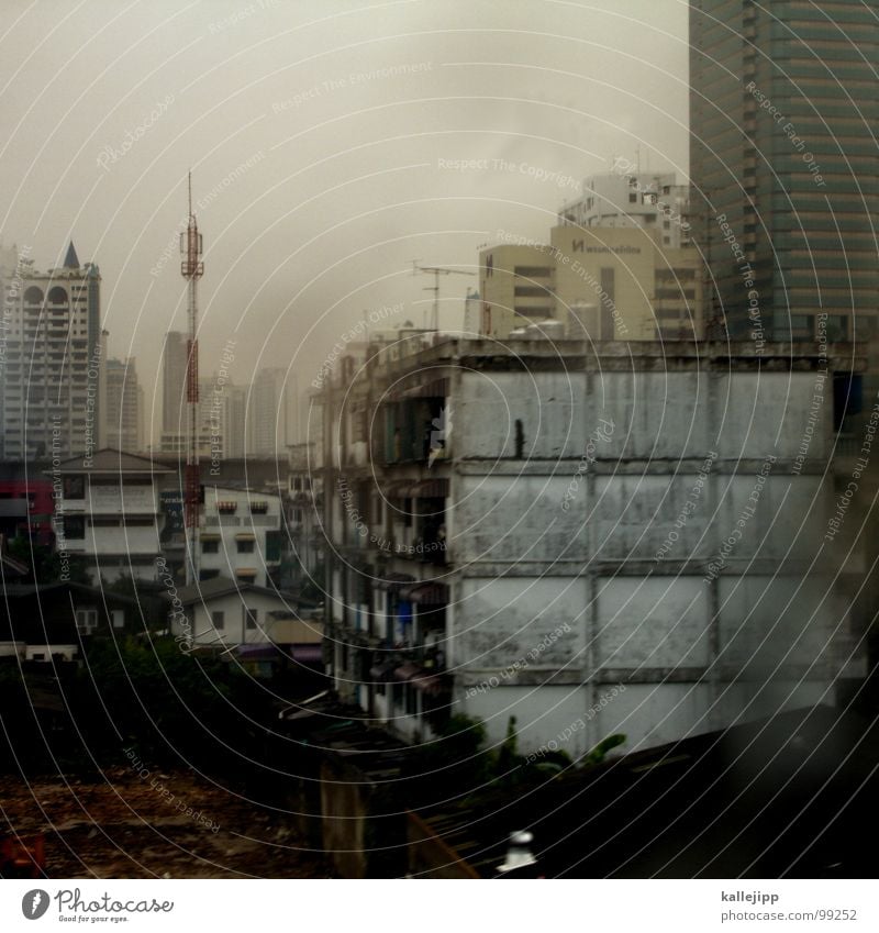 rainy days Bangkok Stadt Plattenbau Unwetter Hochhaus Haus Fenster Antenne Nebel Wolken Regen nass feucht Smog ökologisch Umweltschutz Krach Stress Verkehr