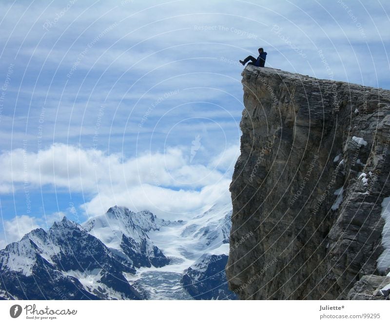 mein Freund-mein Held 3 Pause weiß Wolken Abenteuer Mut gewagt Berge u. Gebirge Freizeit & Hobby Himmel Leben Freiheit blau sitzen Einsamkeit