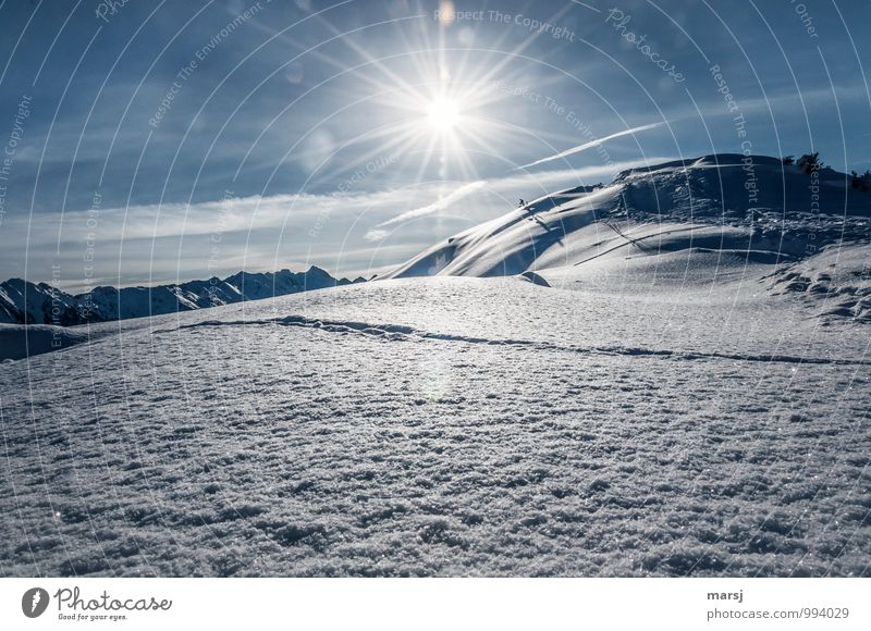 Erst eine Spur! Ferien & Urlaub & Reisen Tourismus Ausflug Winter Schnee Winterurlaub Berge u. Gebirge Natur Landschaft Himmel Sonnenlicht Wetter Schönes Wetter