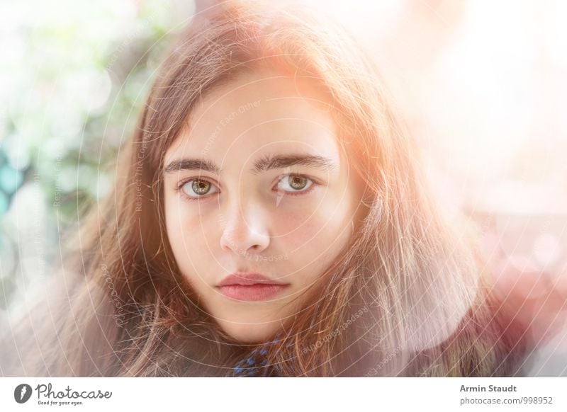 Porträt Lifestyle Stil schön Mensch feminin Jugendliche Gesicht 1 13-18 Jahre Kind langhaarig leuchten authentisch einzigartig natürlich Gefühle selbstbewußt